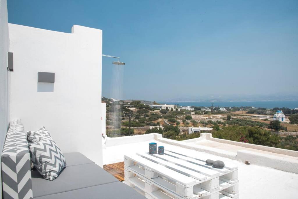 Sunny Studio W.Breathtaking Naxos Views In Isterni Apartment Isterni  Bagian luar foto
