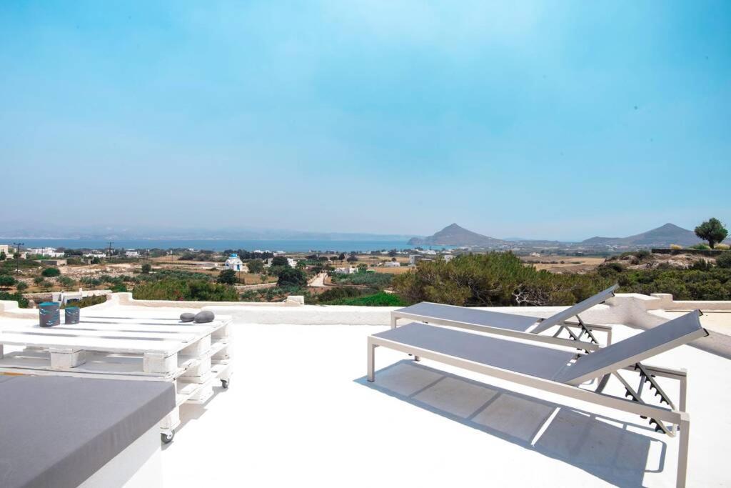Sunny Studio W.Breathtaking Naxos Views In Isterni Apartment Isterni  Bagian luar foto