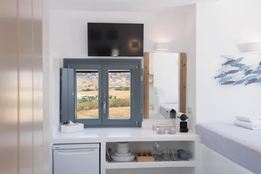 Sunny Studio W.Breathtaking Naxos Views In Isterni Apartment Isterni  Bagian luar foto
