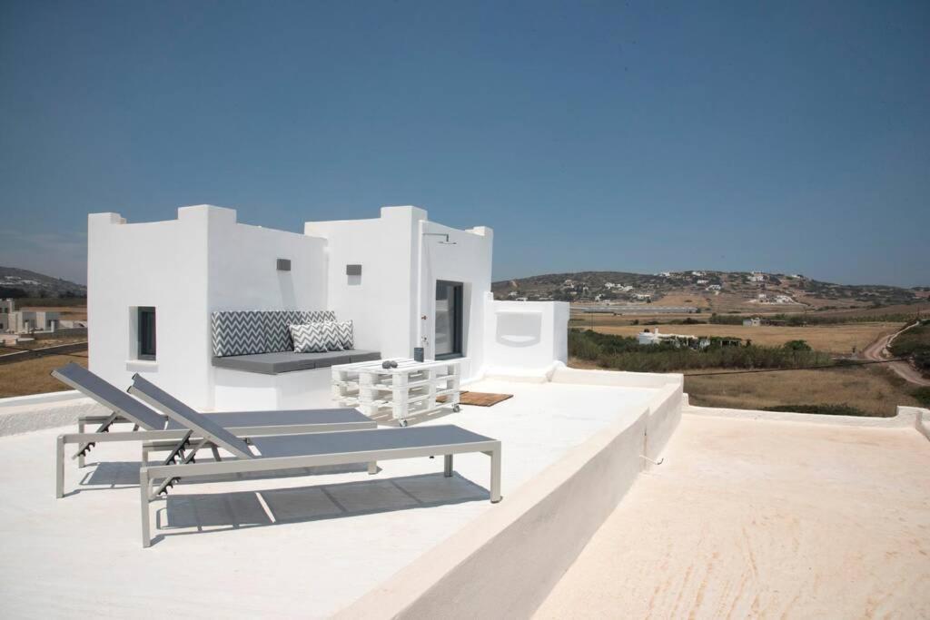 Sunny Studio W.Breathtaking Naxos Views In Isterni Apartment Isterni  Bagian luar foto