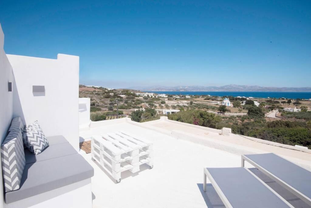 Sunny Studio W.Breathtaking Naxos Views In Isterni Apartment Isterni  Bagian luar foto