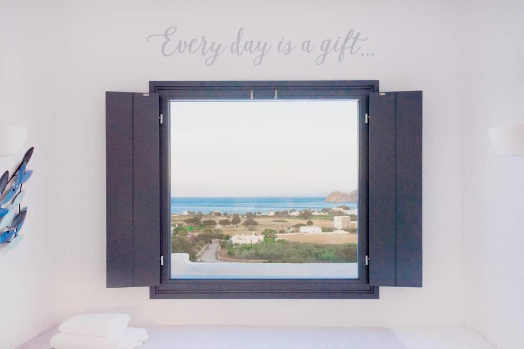Sunny Studio W.Breathtaking Naxos Views In Isterni Apartment Isterni  Bagian luar foto