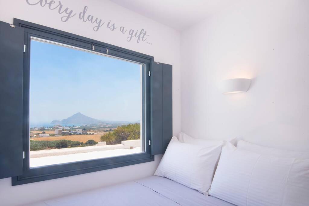 Sunny Studio W.Breathtaking Naxos Views In Isterni Apartment Isterni  Bagian luar foto