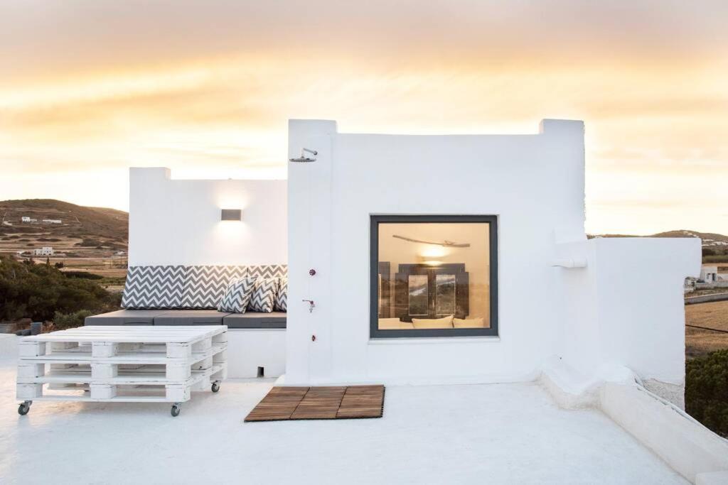 Sunny Studio W.Breathtaking Naxos Views In Isterni Apartment Isterni  Bagian luar foto